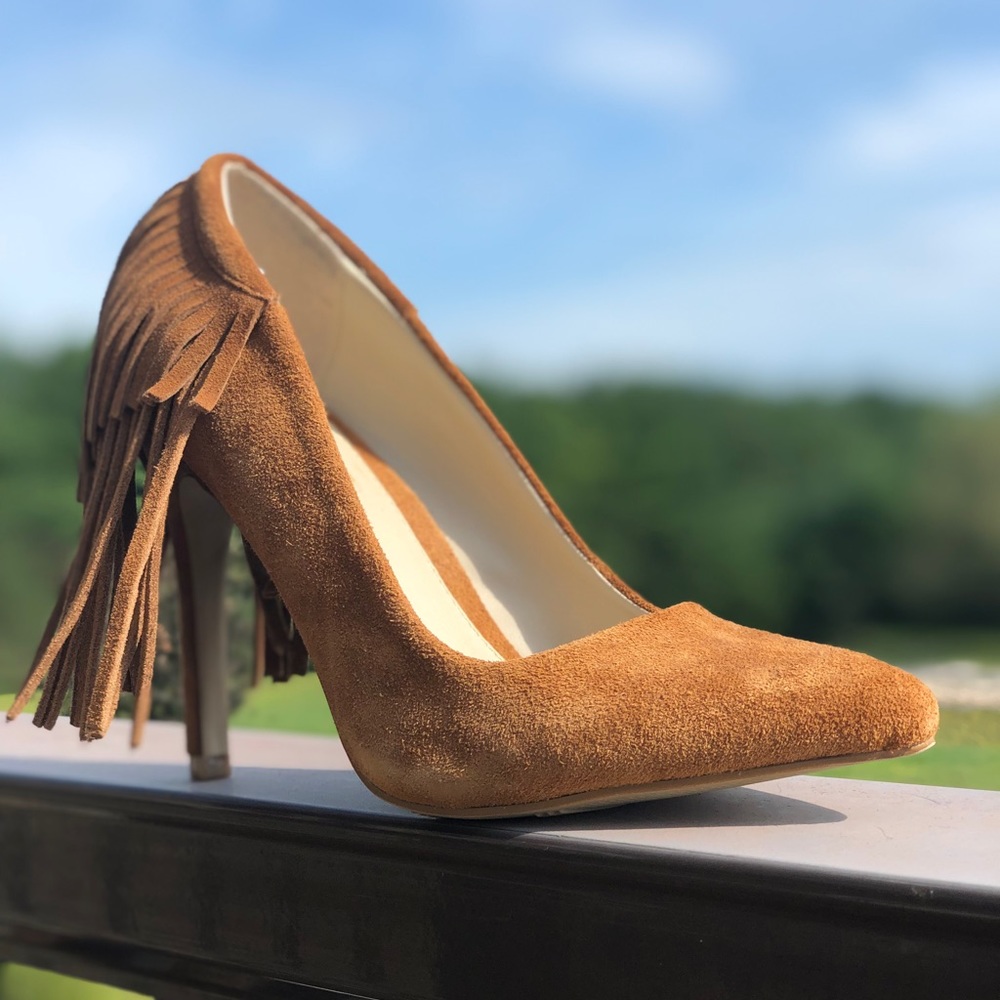 Fringe Suede Pumps